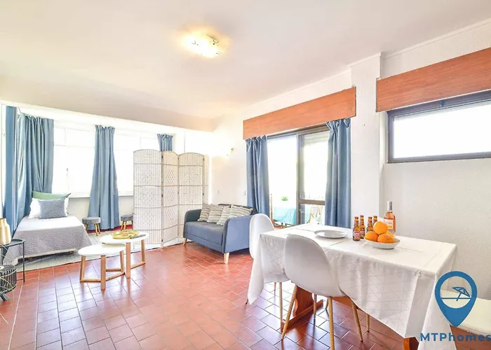 Amendoeiras By Mtphomes